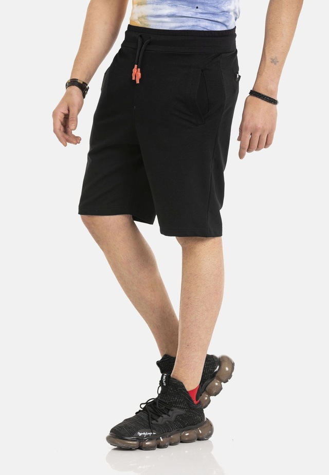 Cipo & Baxx Stoffhose »Shorts« elastischer Bund mit Kordelzug