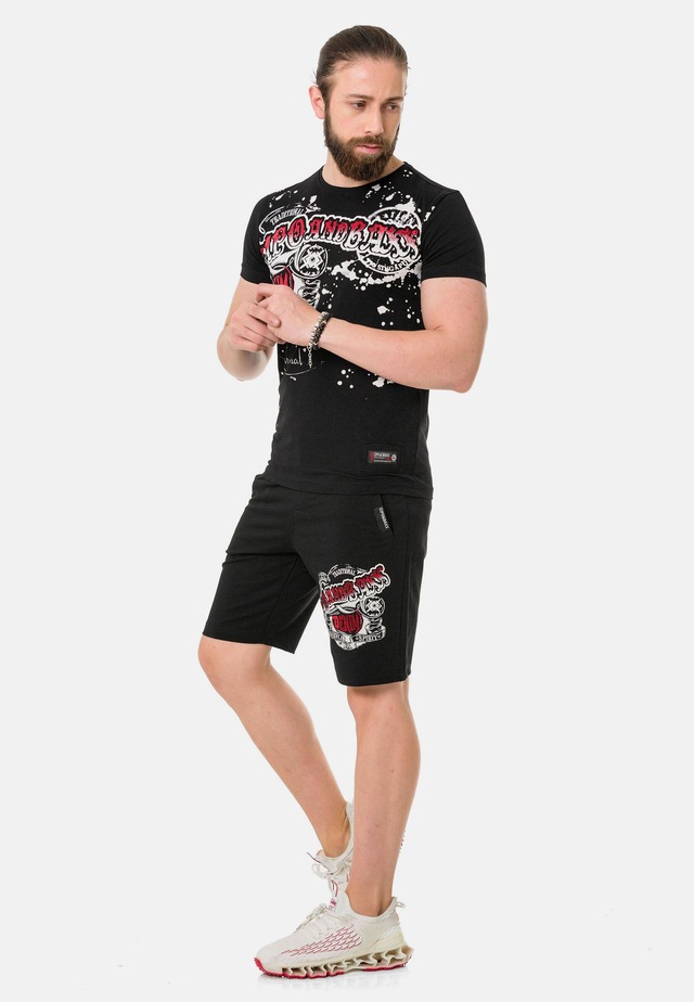 Cipo & Baxx Stoffhose »Hose« mit Bein-Print