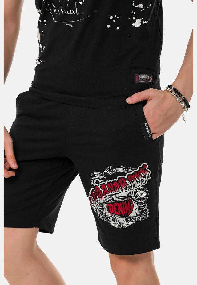 Cipo & Baxx Stoffhose »Hose« mit Bein-Print