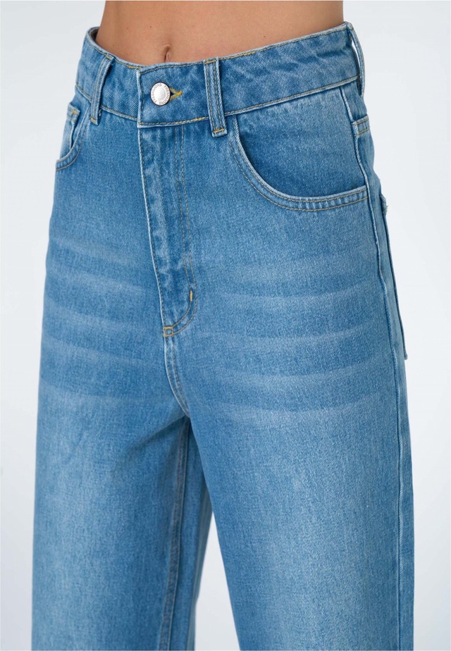 freshlions Bequeme Jeans »Sofia« 1 Stk. mit ausgestelltem Bein