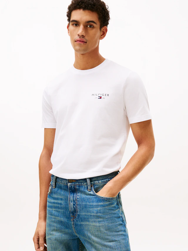 Tommy Hilfiger T-Shirt »BRAND LOVE SMALL HILFIGER« normale Passform, Rundhals, aus Jersey