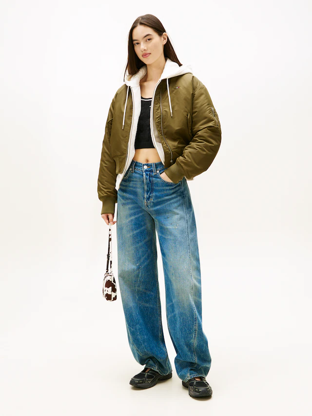 Tommy Jeans Bomberjacke »TJW ESSENTIAL BOMBER JACKET« ohne Kapuze Mit Reißverschlusstaschen an den Ärmeln