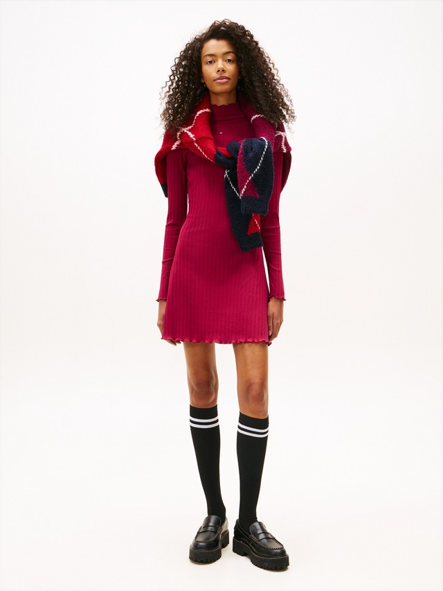 Tommy Jeans A-Linien-Kleid »TJW F&F RIB LETTUCE EDGE DRESS« in gerippter Struktur