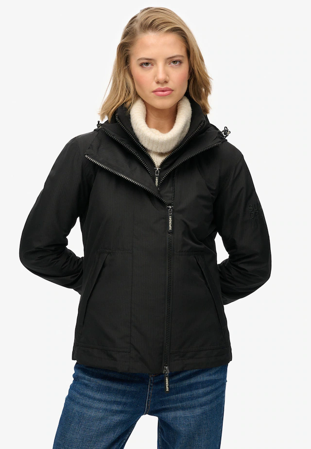 Superdry Outdoorjacke »Hooded Mtn Windbreaker Jkt« mit Kapuze mit normaler Passform, aus Polyester