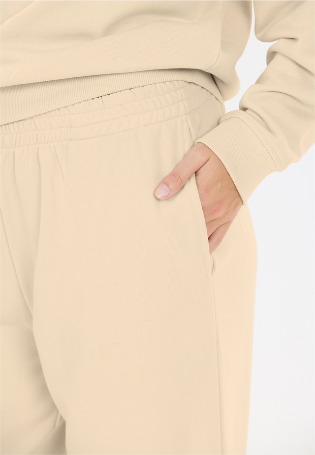 ATHLECIA Sweathose »Crecy« mit atmungsaktivem Tragekomfort