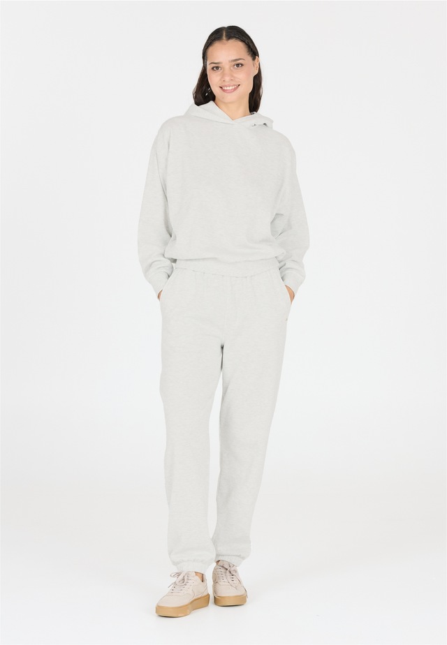 ATHLECIA Sweathose »Carmen« aus extra weichem Material