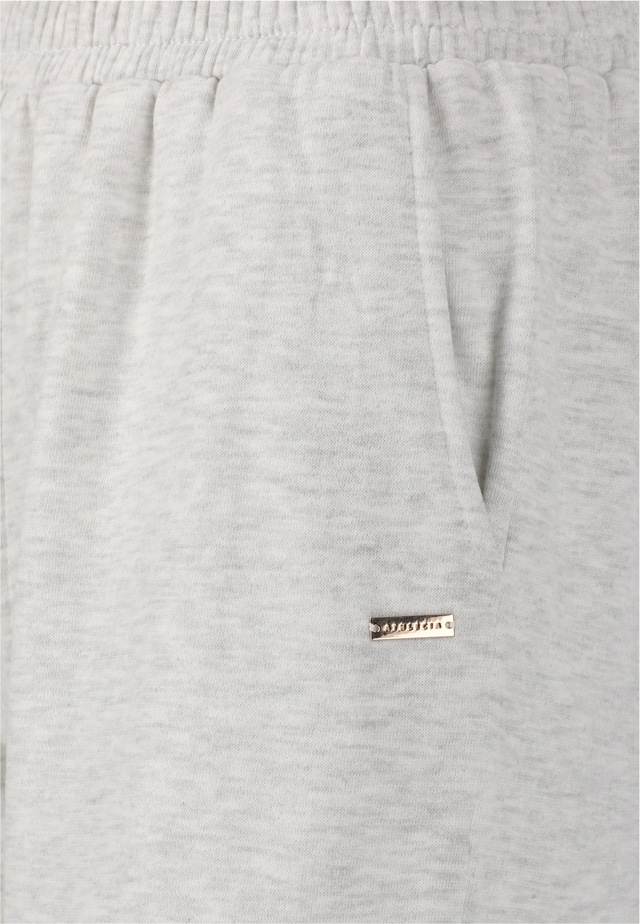 ATHLECIA Sweathose »Carmen« aus extra weichem Material