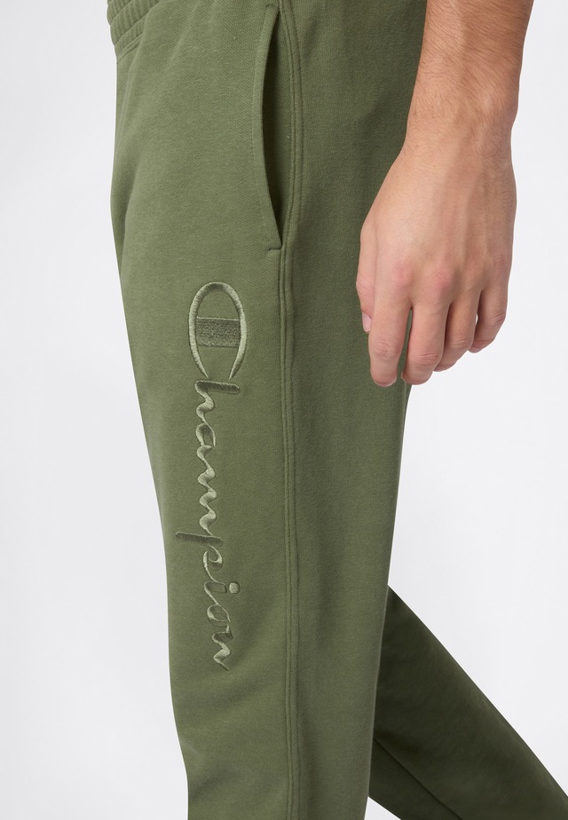 Champion Jogginghose »ICONS Terry Elastic Cuff Pants Large Logo« sportliche Jogginghose, aus Baumwolle und Polyester