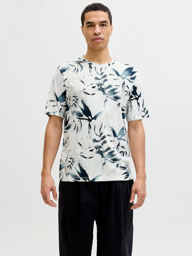 Jack & Jones Rundhalsshirt »JJHONOLULU AOP TEE SS CREW NECK« Baumwolle, regular fit