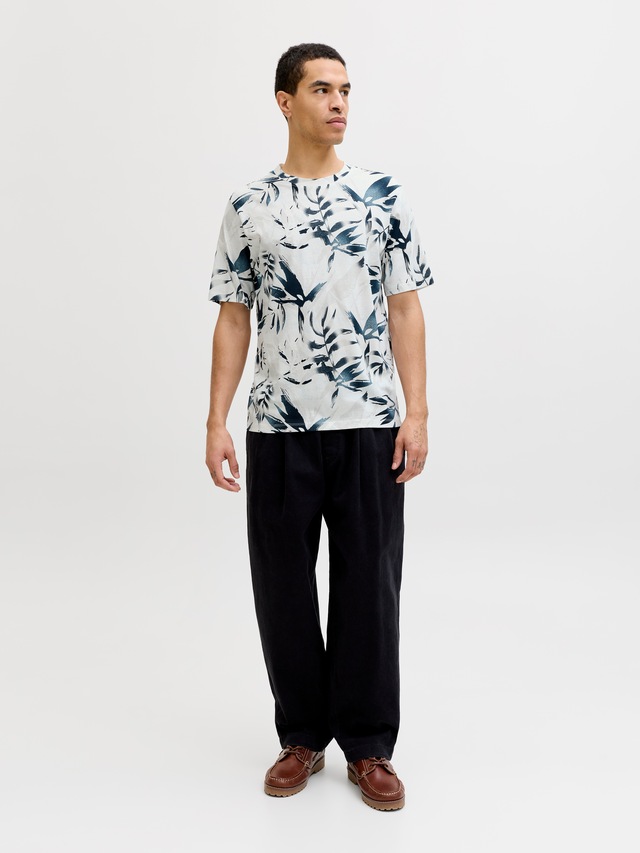 Jack & Jones Rundhalsshirt »JJHONOLULU AOP TEE SS CREW NECK« Baumwolle, regular fit