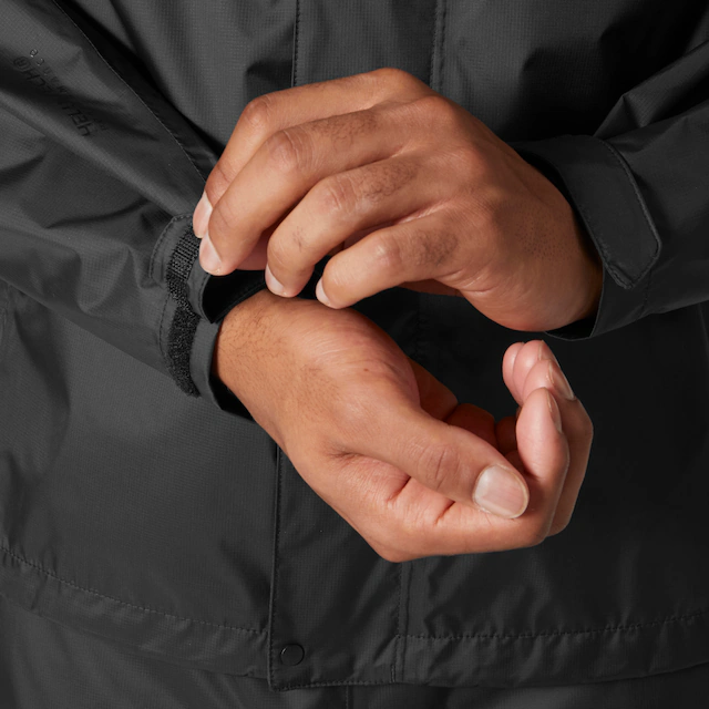 Helly Hansen Regenjacke »LOKE JACKET« mit Kapuze mit Kapuze, wasserdicht, winddicht, atmungsaktiv, po-bedeckende Länge