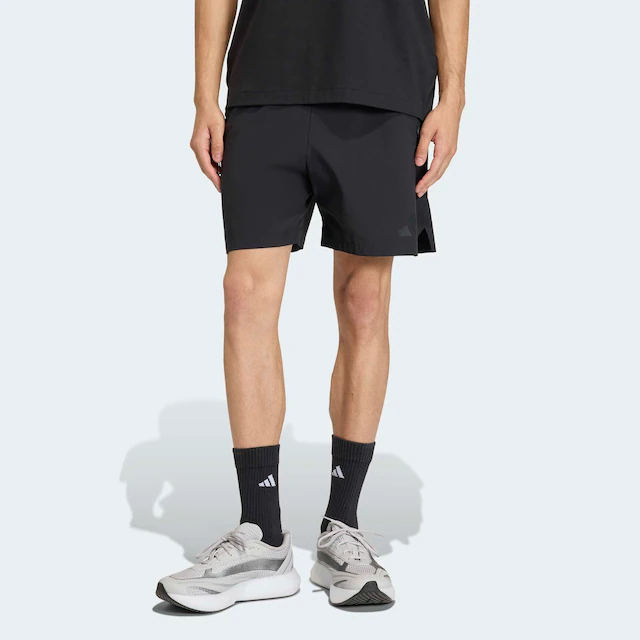 adidas Sportswear Shorts »ADIDAS Z.N.E. GEWEBT« mit lässigem Schnitt, aus Kunstfaser, normal-weite Form