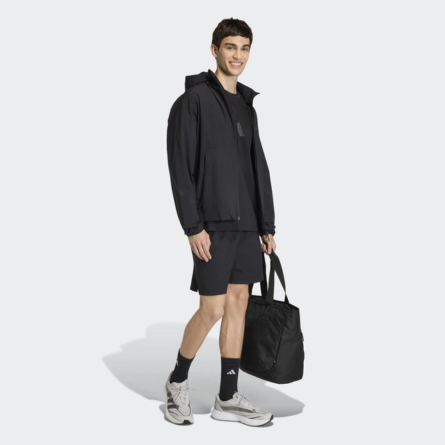 adidas Sportswear Shorts »ADIDAS Z.N.E. GEWEBT« mit lässigem Schnitt, aus Kunstfaser, normal-weite Form