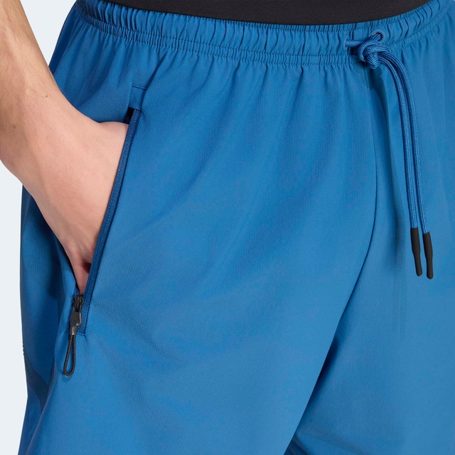 adidas Sportswear Shorts »ADIDAS Z.N.E. GEWEBT« mit lässigem Schnitt, aus Kunstfaser, normal-weite Form