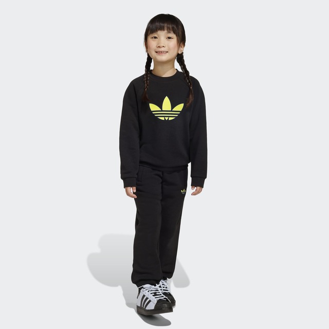 adidas Originals Trainingsanzug »TREFOIL SET MIT RUNDHALSAUSSCHNITT, LOCKER GESCHNITTEN« 2 tlg.