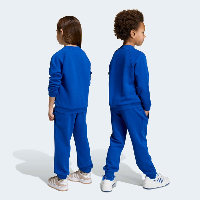 adidas Originals Trainingsanzug »TREFOIL SET MIT RUNDHALSAUSSCHNITT, LOCKER GESCHNITTEN« 2 tlg.
