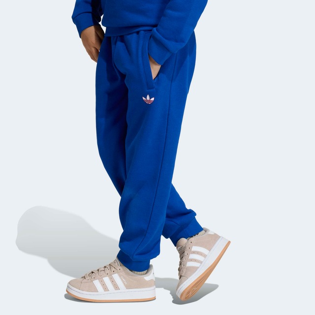 adidas Originals Trainingsanzug »TREFOIL SET MIT RUNDHALSAUSSCHNITT, LOCKER GESCHNITTEN« 2 tlg.