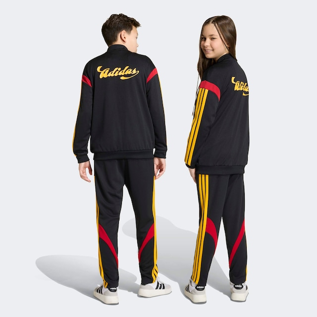 adidas Sportswear Sporthose »HOUSE OF TIRO COLORS OF, HOHER BUND, WEITES BEIN« mit normal-weiter Passform, ohne Verschluss