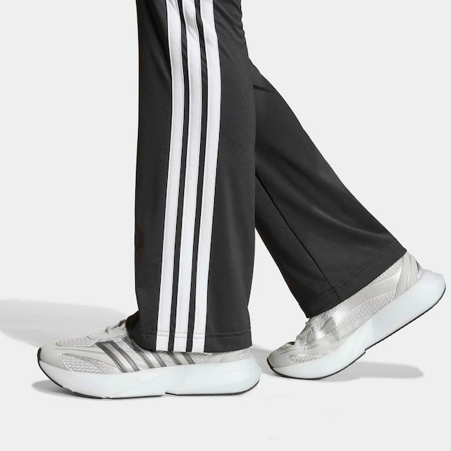 adidas Sportswear Trainingstights »TRAIN ESSENTIALS 3-STREIFEN FLARED LEGGINGS« für Kinder, mit climacool® Technologie