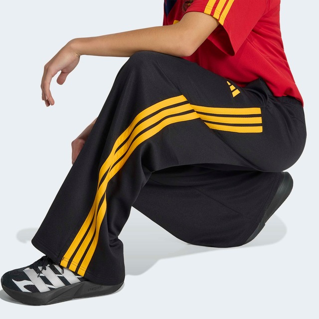 adidas Sportswear Sporthose »HOUSE OF TIRO WIDE LEG« sportlicher Stil, für Training und Freizeit, mit Kordelverschluss