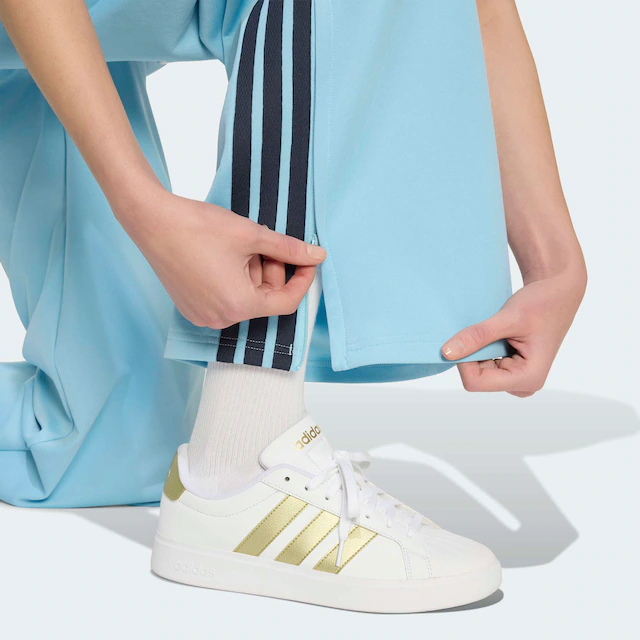 adidas Sportswear Sporthose »HOUSE OF TIRO WIDE LEG« sportlicher Stil, für Training und Freizeit, mit Kordelverschluss