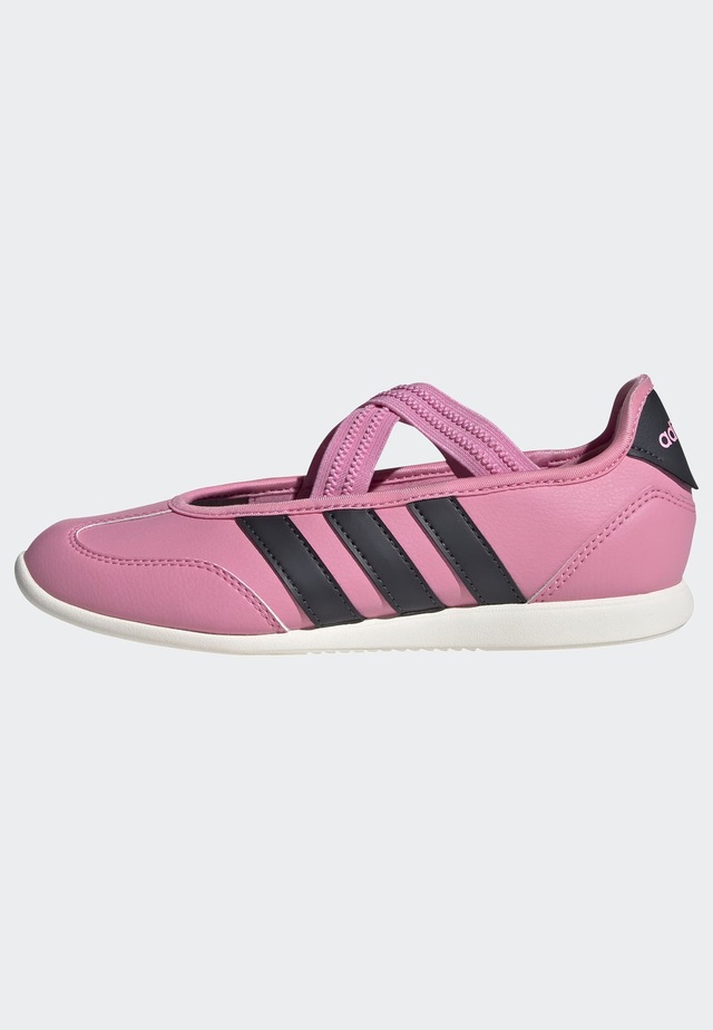 adidas Sportswear Sneaker Ballerinas »BARREDA MARY JANE KIDS« Design auf den Spuren des adidas Samba Mary Jane