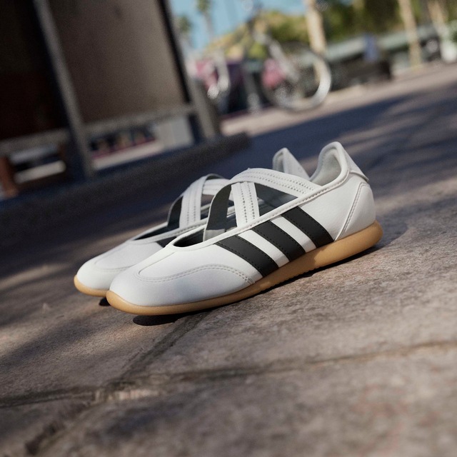 adidas Sportswear Sneaker Ballerinas »BARREDA MARY JANE KIDS« Design auf den Spuren des adidas Samba Mary Jane