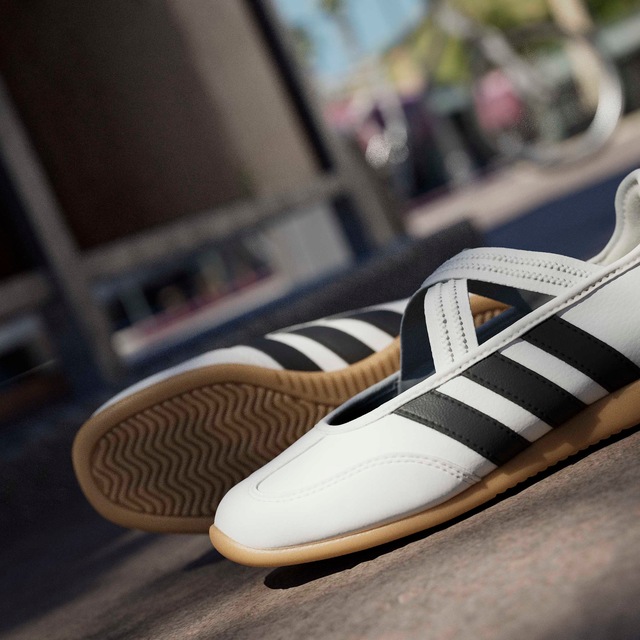 adidas Sportswear Sneaker Ballerinas »BARREDA MARY JANE KIDS« Design auf den Spuren des adidas Samba Mary Jane