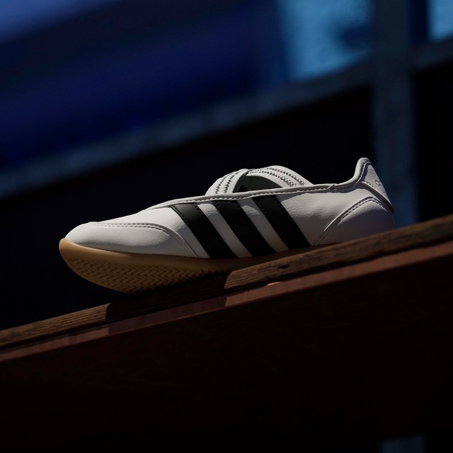 adidas Sportswear Sneaker Ballerinas »BARREDA MARY JANE KIDS« Design auf den Spuren des adidas Samba Mary Jane