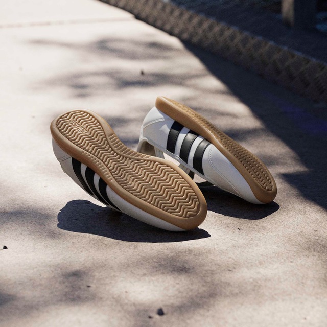 adidas Sportswear Sneaker Ballerinas »BARREDA MARY JANE KIDS« Design auf den Spuren des adidas Samba Mary Jane