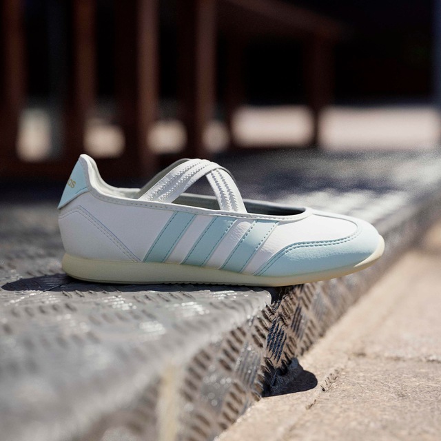 adidas Sportswear Sneaker Ballerinas »BARREDA MARY JANE KIDS« Design auf den Spuren des adidas Samba Mary Jane