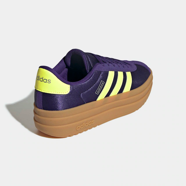 adidas Sportswear Plateausneaker »VL COURT BOLD FÜR KINDER UND TEENS« Design auf den Spuren des adidas Gazelle Bold