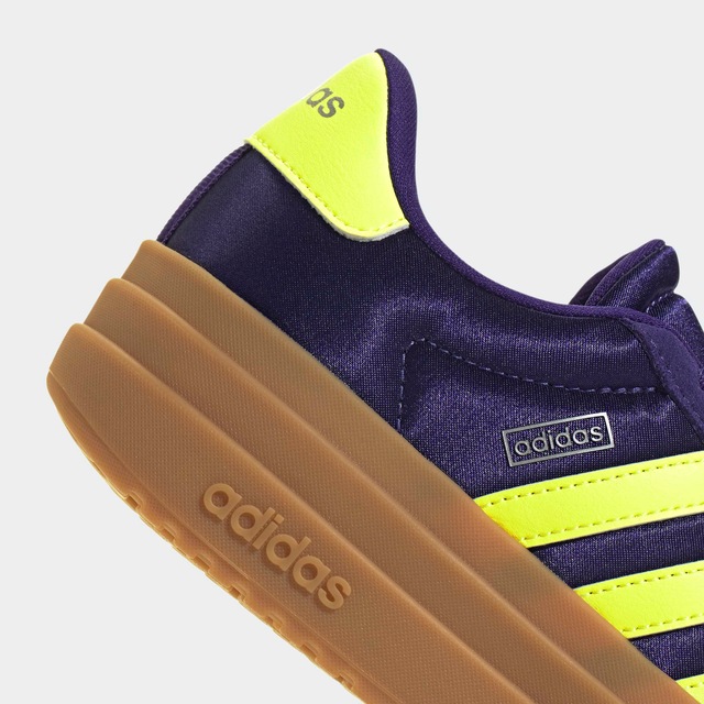 adidas Sportswear Plateausneaker »VL COURT BOLD FÜR KINDER UND TEENS« Design auf den Spuren des adidas Gazelle Bold