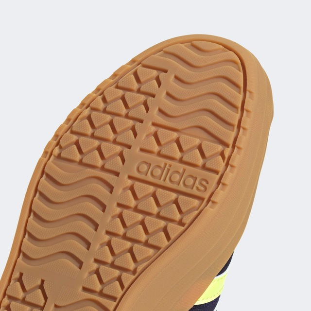 adidas Sportswear Plateausneaker »VL COURT BOLD FÜR KINDER UND TEENS« Design auf den Spuren des adidas Gazelle Bold