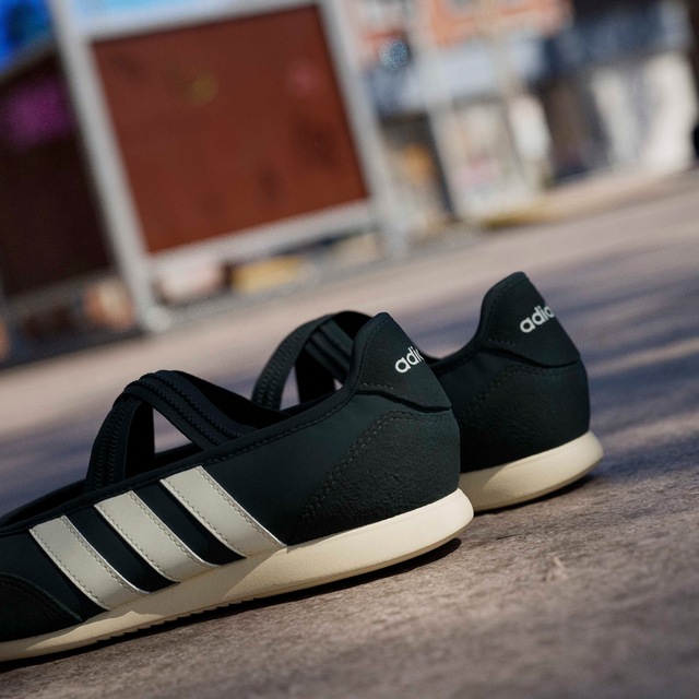 adidas Sportswear Sneaker Ballerinas »BARREDA MARY JANE« Design auf den Spuren des adidas Samba Mary Jane