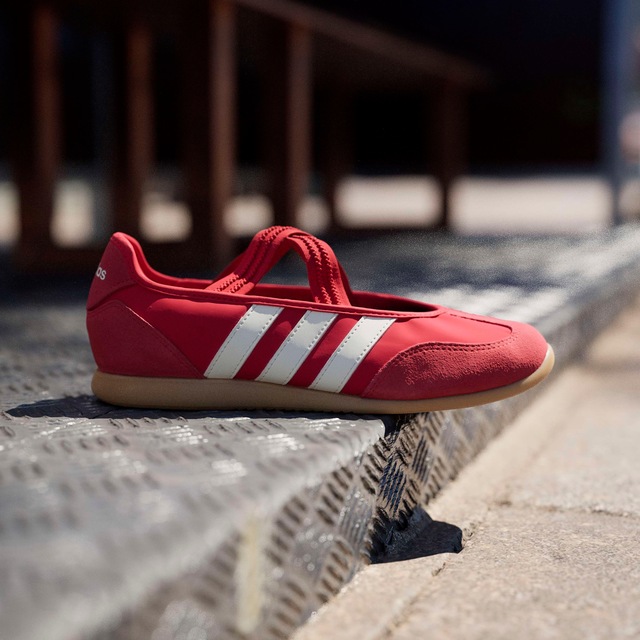 adidas Sportswear Sneaker Ballerinas »BARREDA MARY JANE« Design auf den Spuren des adidas Samba Mary Jane