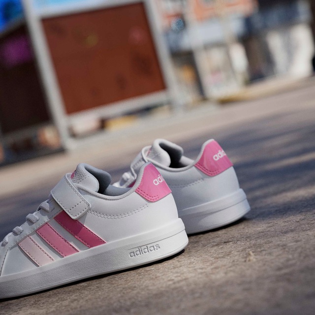 adidas Sportswear Sneaker »GRAND COURT 3.0 FÜR KINDER« mit Klettverschluss, für Kinder