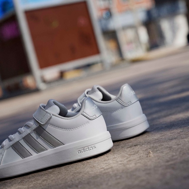 adidas Sportswear Sneaker »GRAND COURT 3.0 FÜR KINDER« mit Klettverschluss, für Kinder