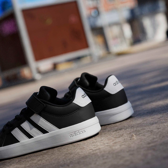 adidas Sportswear Sneaker »GRAND COURT 3.0 FÜR KINDER« mit Klettverschluss, für Kinder