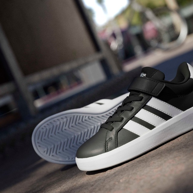 adidas Sportswear Sneaker »GRAND COURT 3.0 FÜR KINDER« mit Klettverschluss, für Kinder