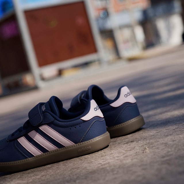 adidas Sportswear »BREAKNET SLEEK KINDER« inspiriert vom Design des adidas handball spezial