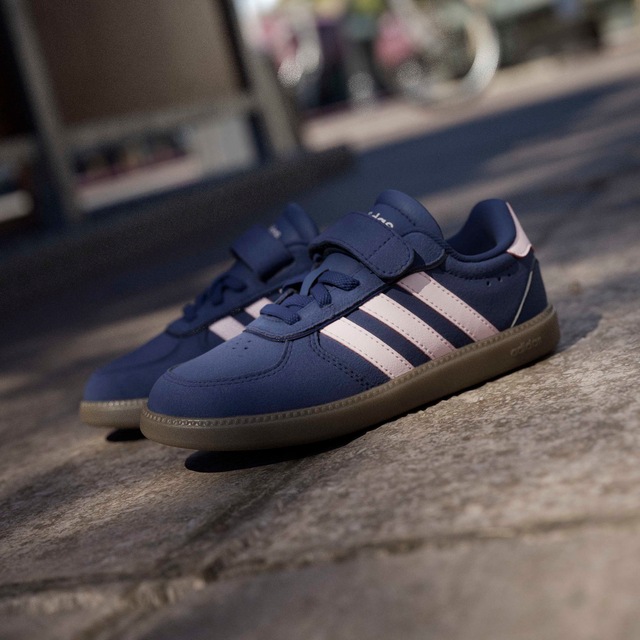 adidas Sportswear »BREAKNET SLEEK KINDER« inspiriert vom Design des adidas handball spezial