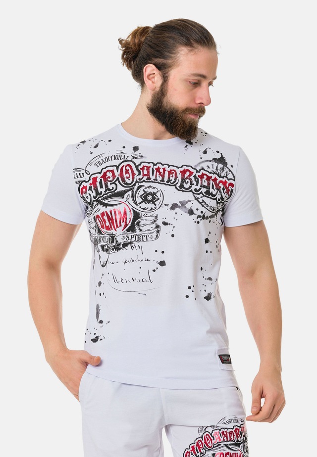 Cipo & Baxx T-Shirt »T-Shirt« mit Rundhalsausschnitt