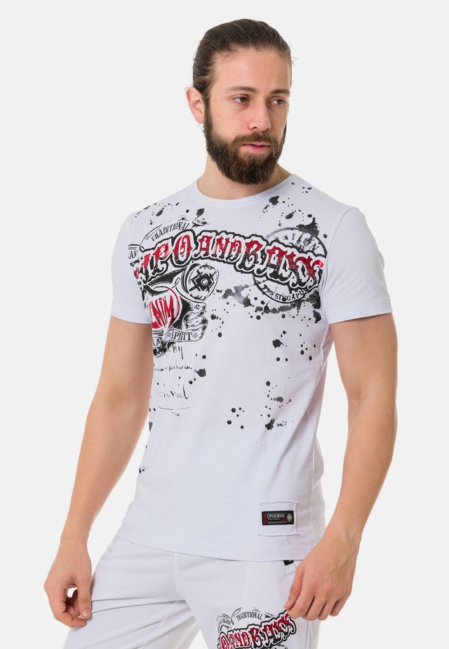 Cipo & Baxx T-Shirt »T-Shirt« mit Rundhalsausschnitt