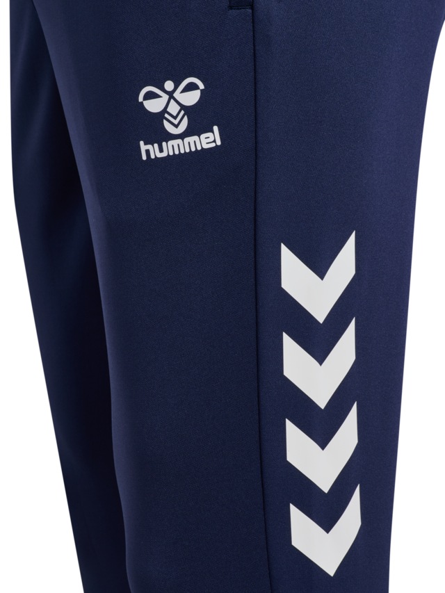 hummel Trainingshose »HMLCORE 2.0 TRAINING PANTS« sportlicher Stil, aus Polyester, mit Kordelverschluss, weite Passform