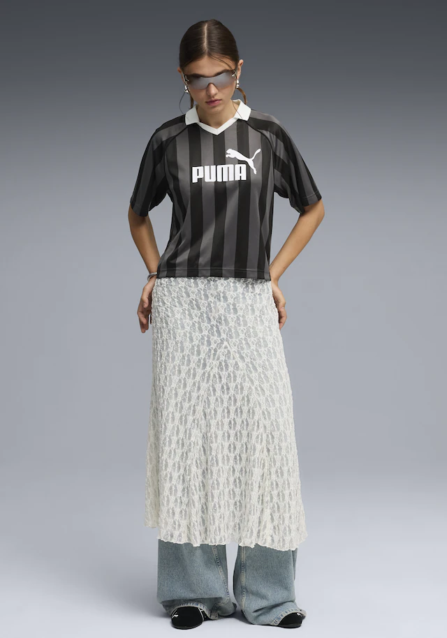 PUMA T-Shirt »ESS JERSEY« lockere Passform, Kurzarm, atmungsaktiv, mit V-Ausschnitt