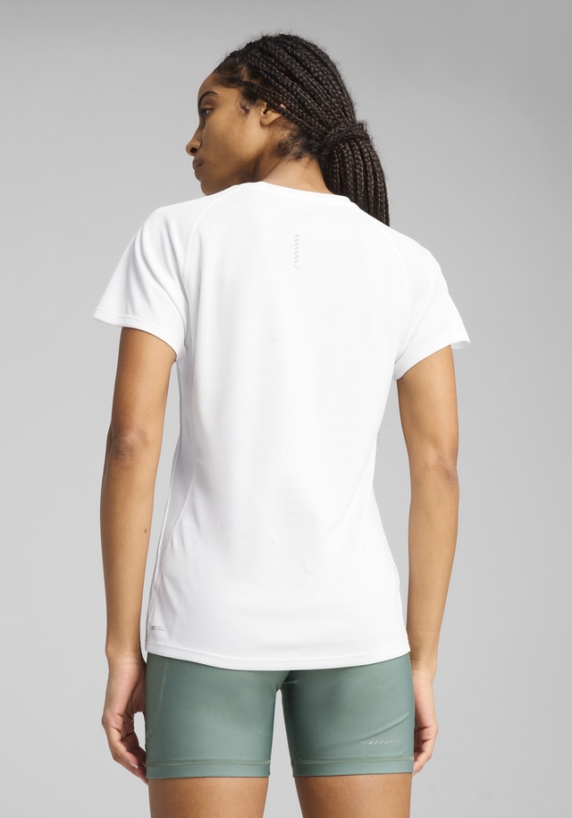 PUMA Laufshirt »W RUN VELOCITY TEE (POLY)« ergonomische Schnittführung, kurze Ärmel, sportliches T-Shirt