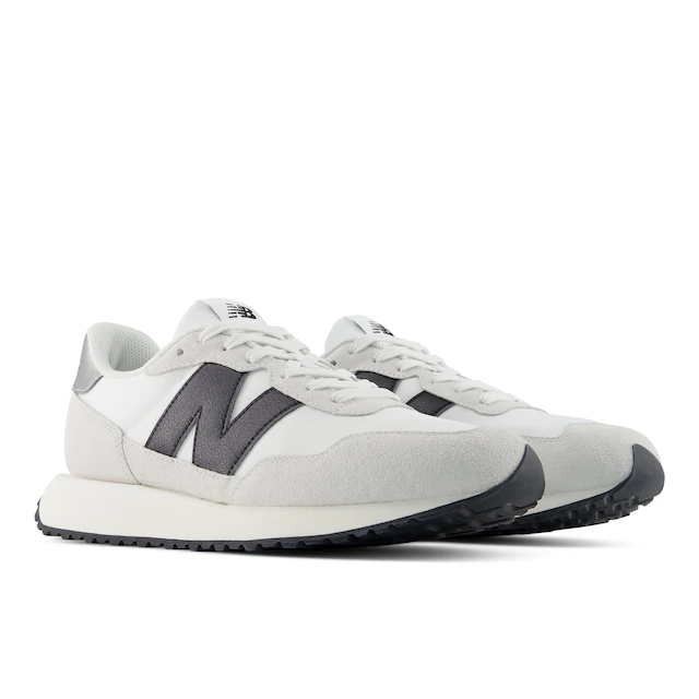 New Balance Sneaker »237«