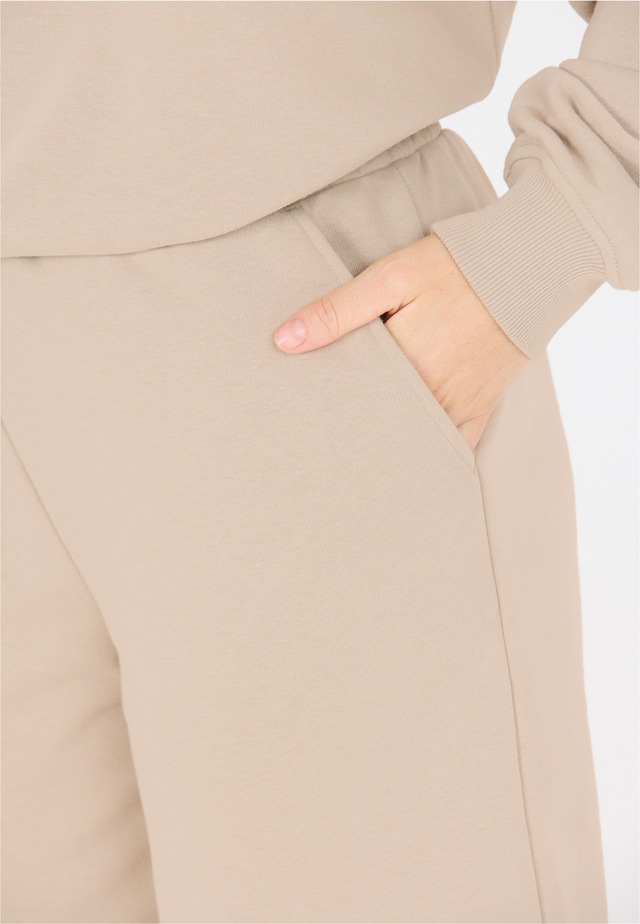 CRUZ Shorts »Rusvil« Aus atmungsaktivem Material