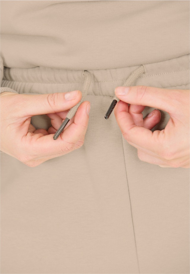 CRUZ Shorts »Rusvil« Aus atmungsaktivem Material